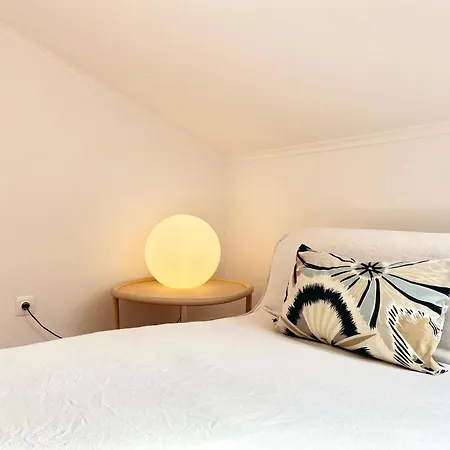 Апартаменти Alarco - Alfama River Loft - 55753 Al *