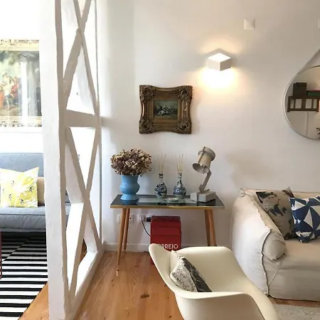 Alarco - Alfama River Loft - 55753 Al * ליסבון