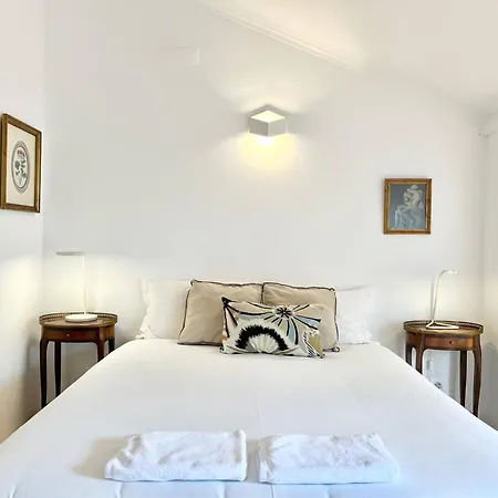 Alarco - Alfama River Loft - 55753 Al * ליסבון